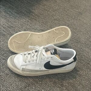 Nike Blazers White and Black Low-Tops